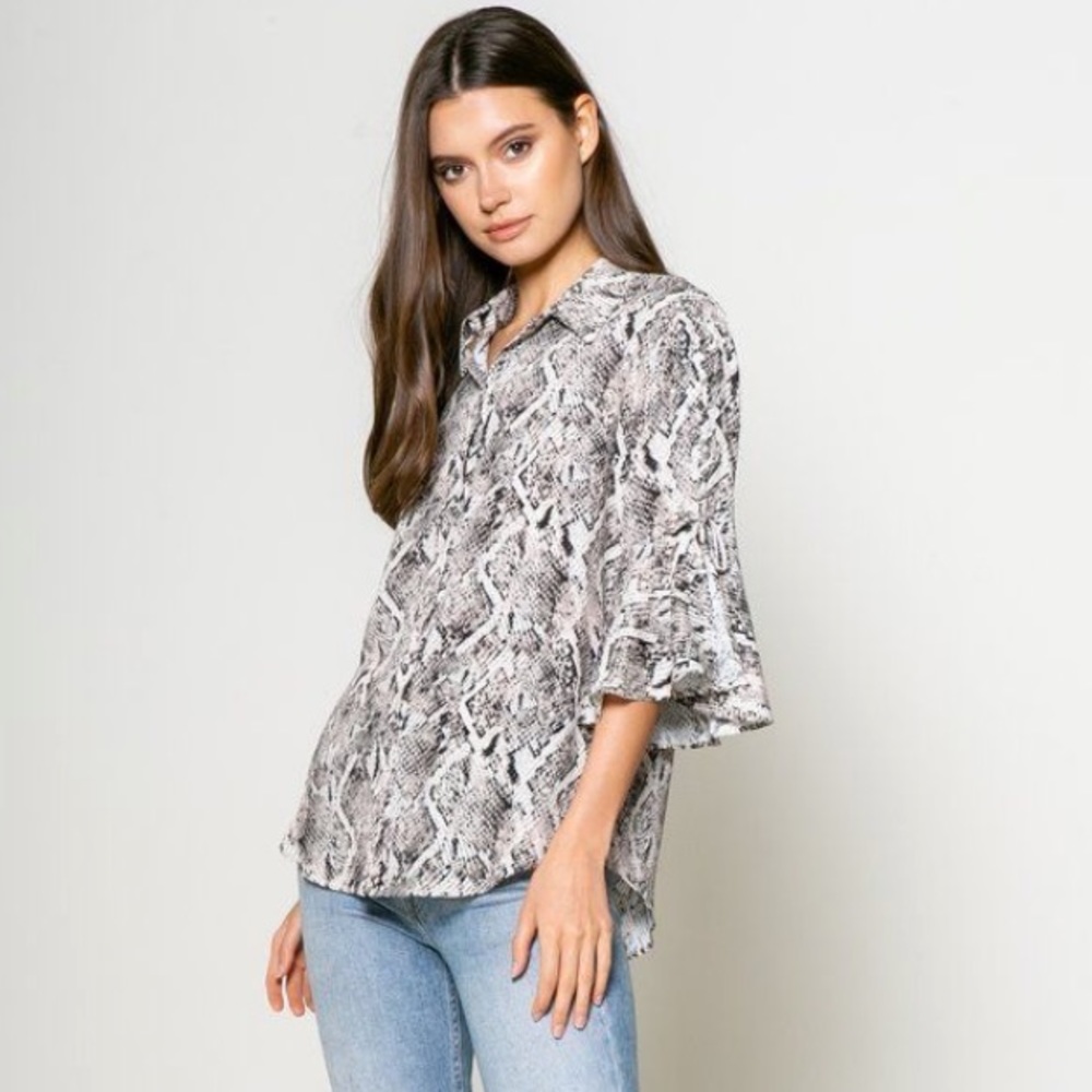 NWT Lavender Brown Snake Print Bell Sleeve button up tie front top size large